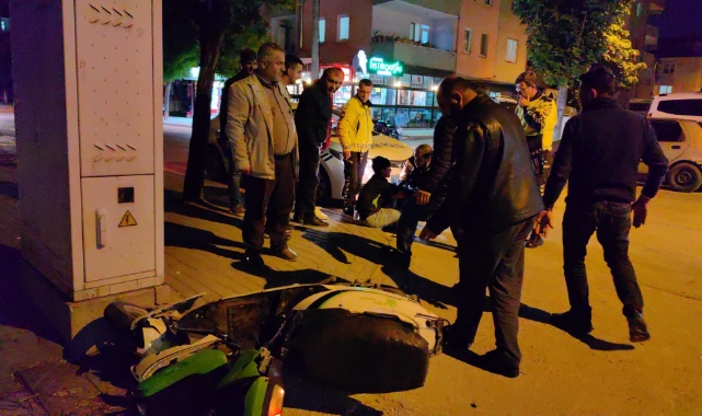 Elektrikli bisiklet ile otomobil çarpıştı, sürücü yaralandı