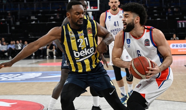 Fenerbahçe Beko imzaları peş peşe duyurdu