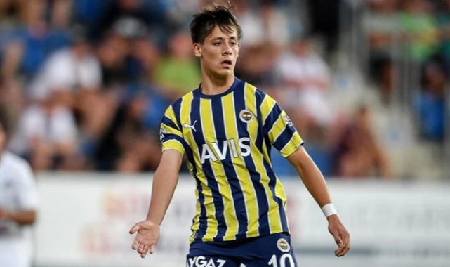 Fenerbahçe yıldız futbolcunun sözleşmesini uzattı!