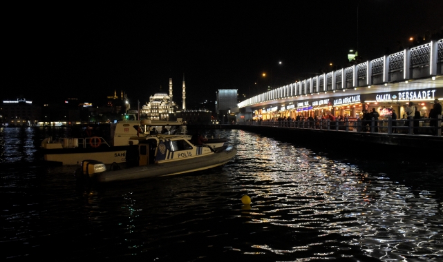 Galata Köprüsü’nden denize atladı, boğuldu
