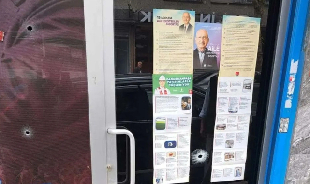 Gaziosmanpaşa'da CHP mahalle bürosuna silahlı saldırı!