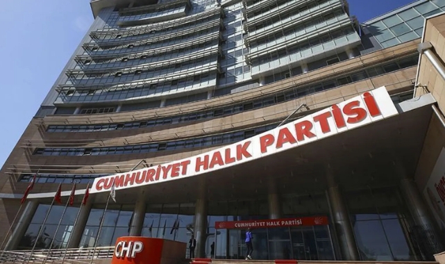 Gelecek Partili 10 milletvekili CHP'ye istifa dilekçelerini verdi