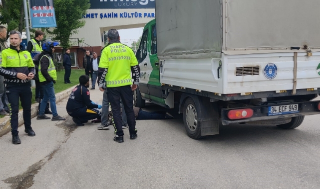 Geri manevra yapan kamyonet öğrencinin üzerinden geçti
