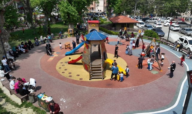 Gürsu’da parklar havaların ısınmasıyla doldu taştı