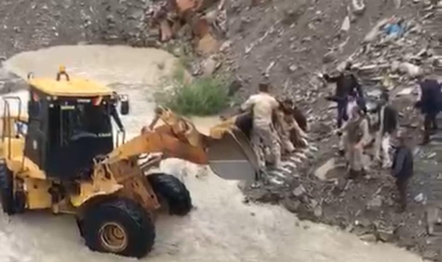 Hakkari'de askeri araç Zap suyuna uçtu