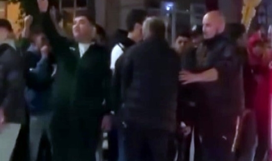 İki taraftar grubu arasındaki gerginlik