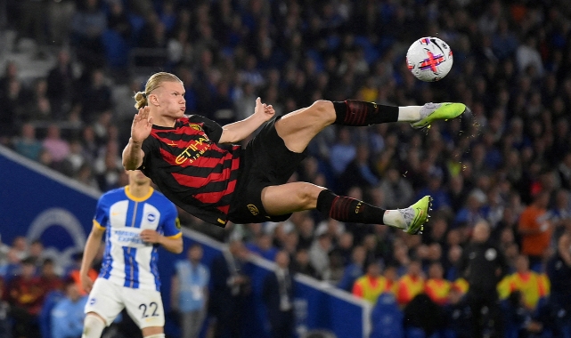 İngiltere Premier Lig'de yılın futbolcusu Haaland!