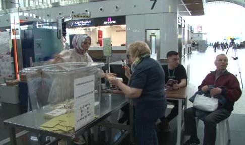 İstanbul Havalimanı'nda 15 binden fazla seçmen oy kullandı