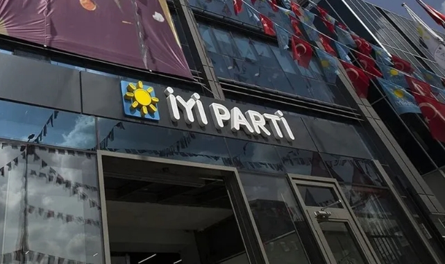 İYİ Parti'de istifa depremi!