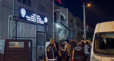 İzmir’de göçmen kaçakçılığı operasyonu