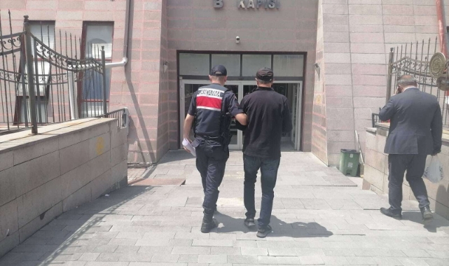 Jandarma ekiplerince yakalanan 5 şüpheli tutuklandı