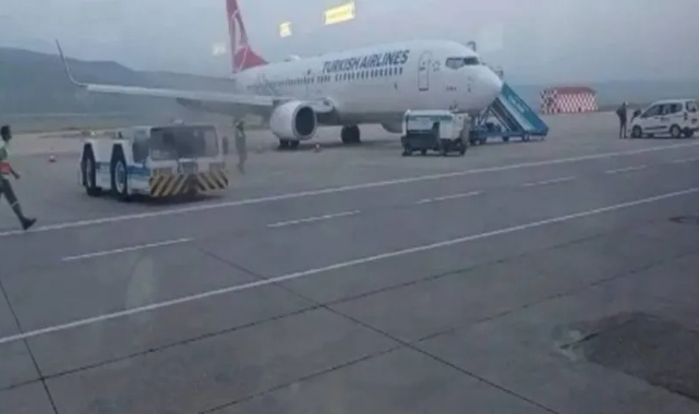 Kanadına kuş çarpan THY uçağının seferi iptal edildi