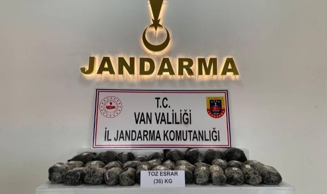 Kayalıklara gizlenmiş 36 kilogram esrar ele geçirildi