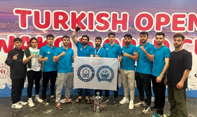 Kick Boks turnuvasında Yıldırım rüzgarı