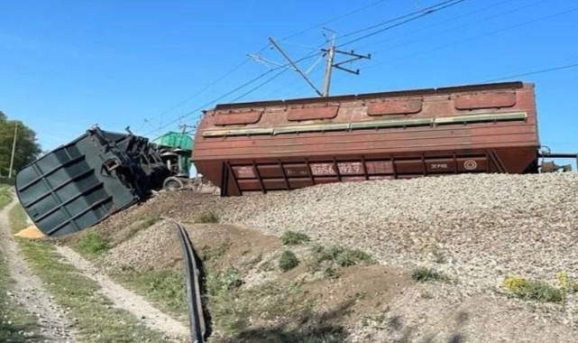 Kırım'da tahıl yüklü tren raydan çıktı