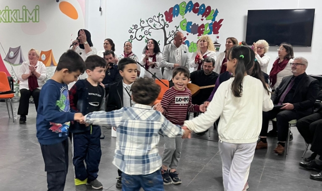Kültür Akademisi afetzede yüreklere dokundu