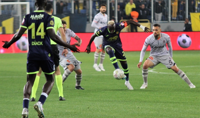 Kupada finalin adı belli oldu! Fenerbahçe- Başakşehir
