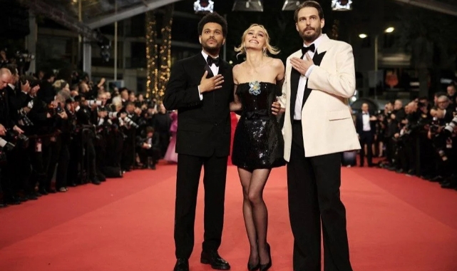Lily-Rose Depp dizisini savundu