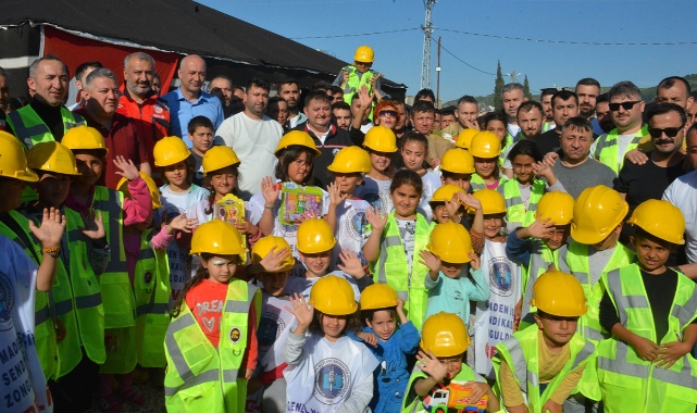 Maden işçileri Hatay'ı unutmadı