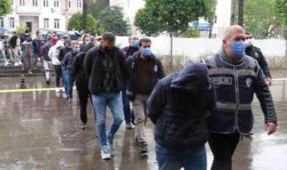 Manavgat'ta aranan 20 şüpheli tutuklandı