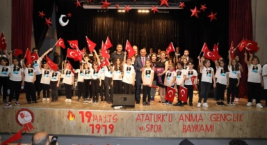 Manço şarkıları Körfez’de hayat buldu