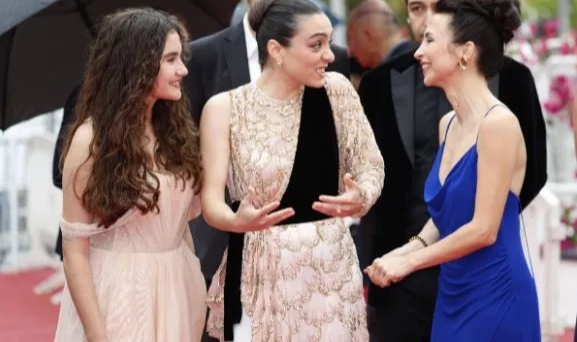Merve Dizdar, Türkiye'ye dönüşte uçağa alınmadı