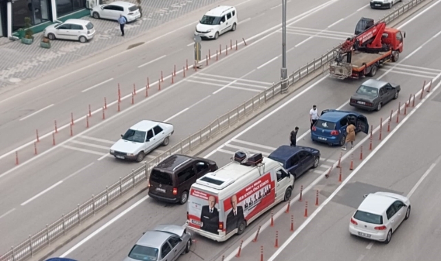 MHP seçim aracı zincirleme kazaya karıştı
