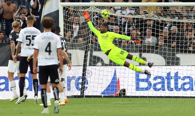 Milan'a Spezia darbesi