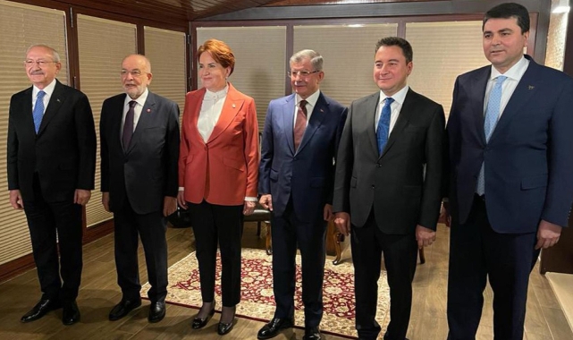 Millet İttifakı liderlerinden CHP'de toplantı