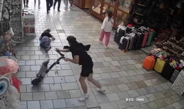 Muğla'da scooterlı genç, kadına çarptı