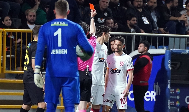 Nicolo Zaniolo kırmızı kart gördü
