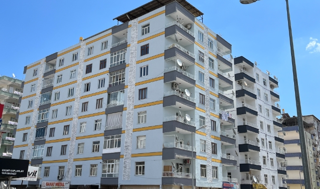 Önce mühürlendi, sonra 'az hasarlı' raporu verildi