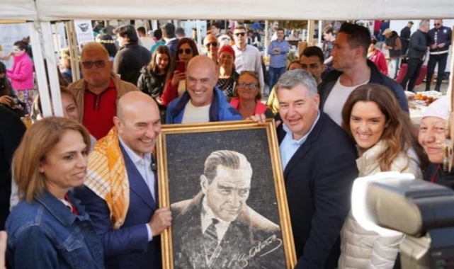 Ot Festivali'nde Tunç Soyer'e mozaik Atatürk portresi