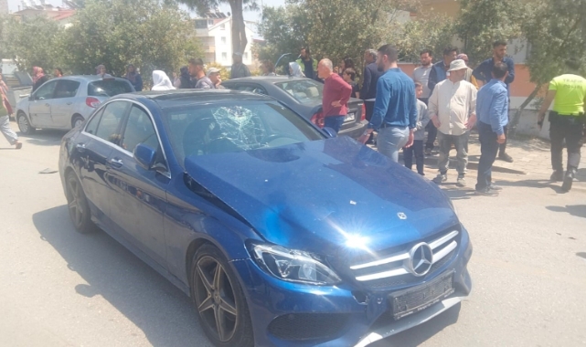 Otomobil bisikletli çocuklara çarptı: 2 yaralı