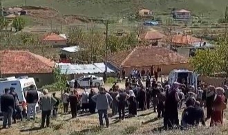 Otomobil kalabalığa daldı, 6 kişi yaralandı