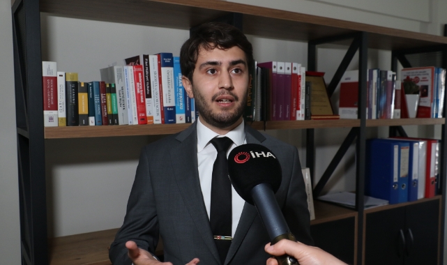 Polis çevirmesinde yaşamadığını öğrendi, gözaltına alındı