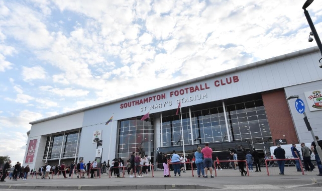 Premier Lig'e veda eden takım Southampton oldu