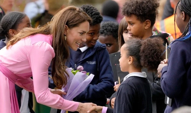 Prenses Kate Middleton imza isteğini geri çevirdi