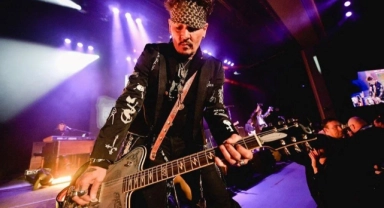 Sakatlanan Johnny Depp konserlerini erteledi!