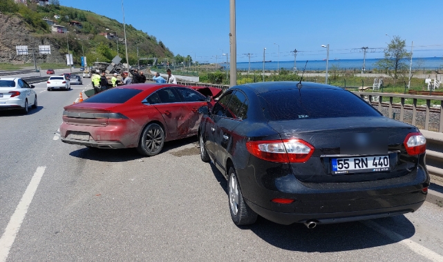 Samsun'da 4 aracın karıştığı zincirleme kaza: 3 yaralı