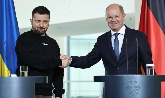 Scholz ile Zelenski bir araya geldi