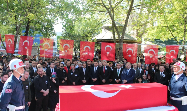 Şehit Uzman Çavuş Öztürk son yolculuğuna uğurladı