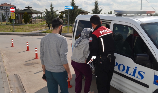 'Serumu geç çıkardın' diyerek, 2 sağlık memurunu darbettiler!
