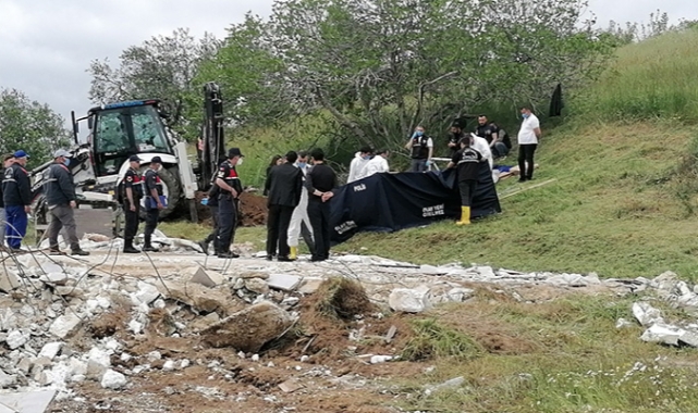 Silivri'de tarlaya gömülmüş 3 ceset bulundu