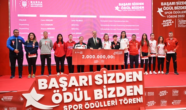 Sporun yıldızlarına ödül yağdı