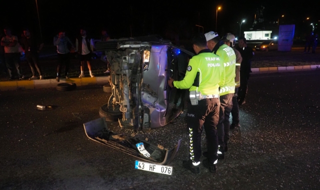 Takla atan minibüsteki 3 kişi yaralandı