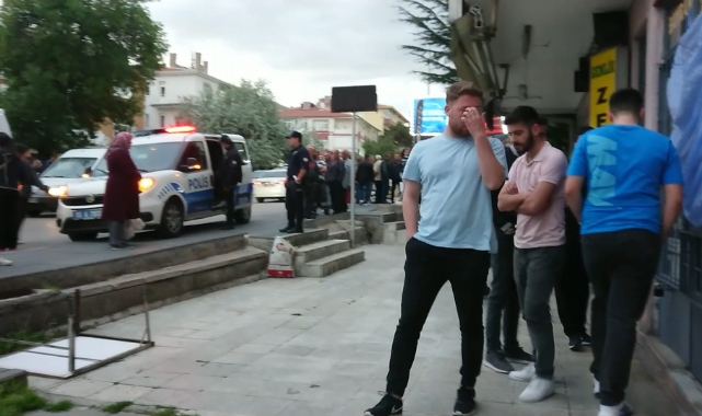Tartıştığı komşusuna gelen misafiri öldürdü