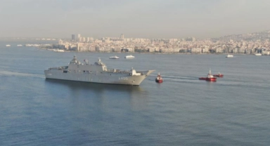 TCG Anadolu İzmir'de