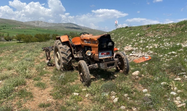Traktör devrildi altına kalan sürücü öldü