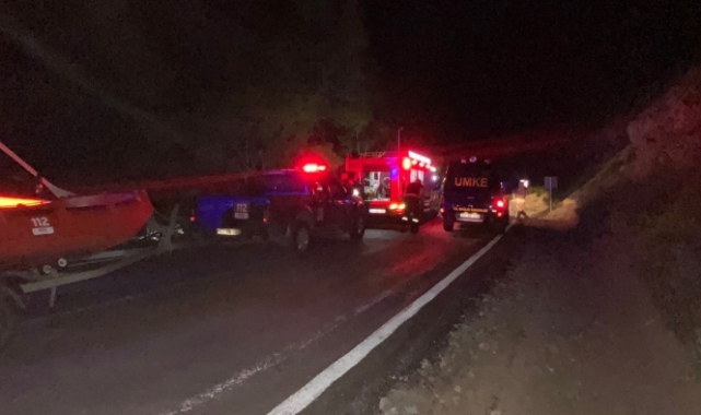 Tunceli’de kamyon Munzur Çayı’na uçtu!